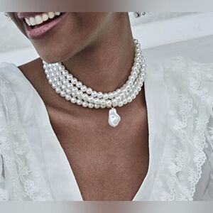 Elegant Pearl Necklace with Pendant S980